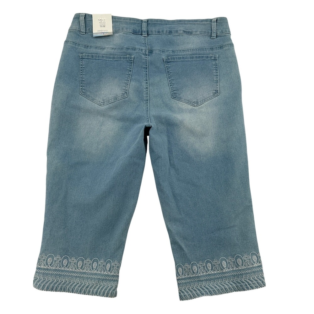 Sandpiper 16W Mid Rise Jegging Capri Jeans Light Wash Embroidered Hem NEW Cozy